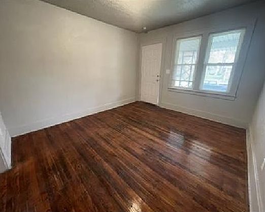 4th image of 16327 Log Cabin Ave #1