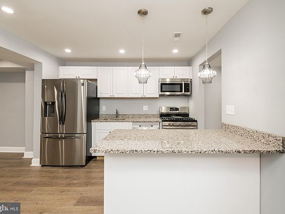 3rd image of 6547 Saint Helena Ave
