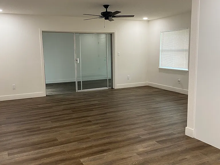 3399 Australian Cir — Photo 4