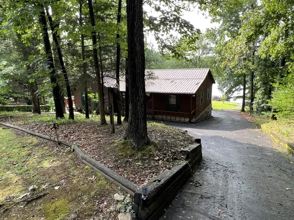 240 Edgewater Dr, Middleton, TN 38052