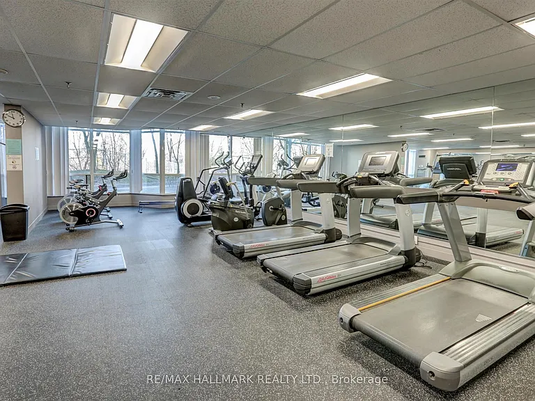 5 Rowntree Rd #Penthouse 1916 — Photo 33