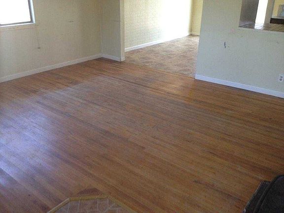 3rd image of 2332 Village Circle Dr