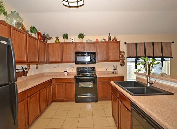 4th image of 214 Mossy Rock Dr