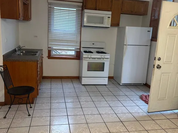 6105 S Whipple St #1, Chicago, IL 60629