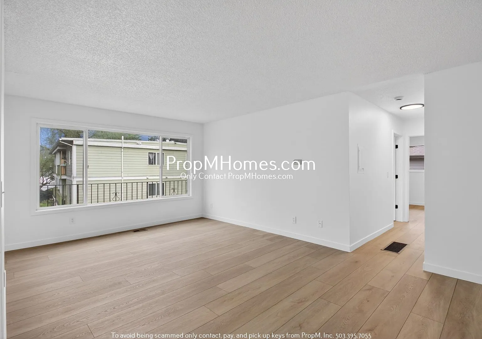 Updated Second-Story Two Bedroom Home In Beaverton! — Photo 4
