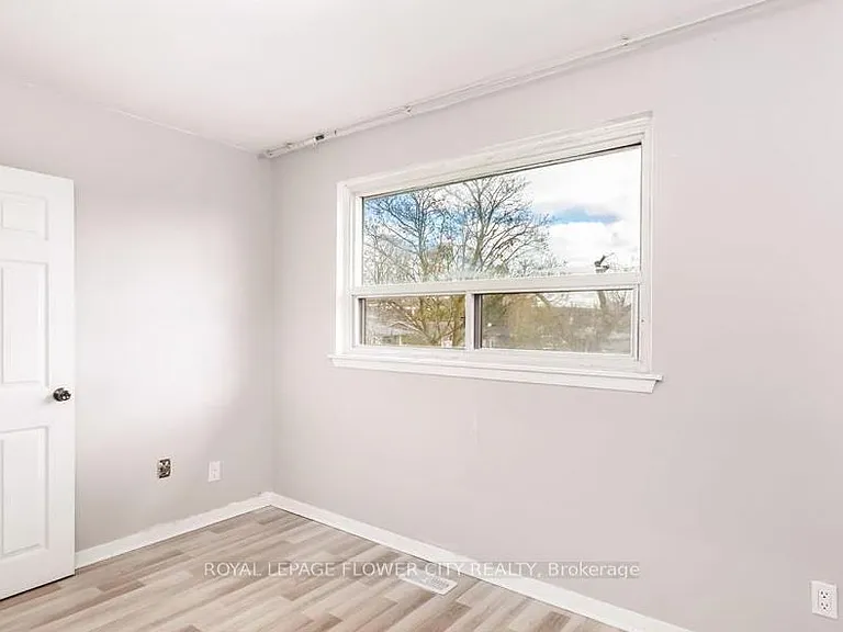 3 Clayhall Cres — Photo 24