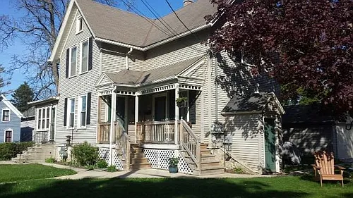 W59N410 Hilbert Ave #UPPER Photo 1