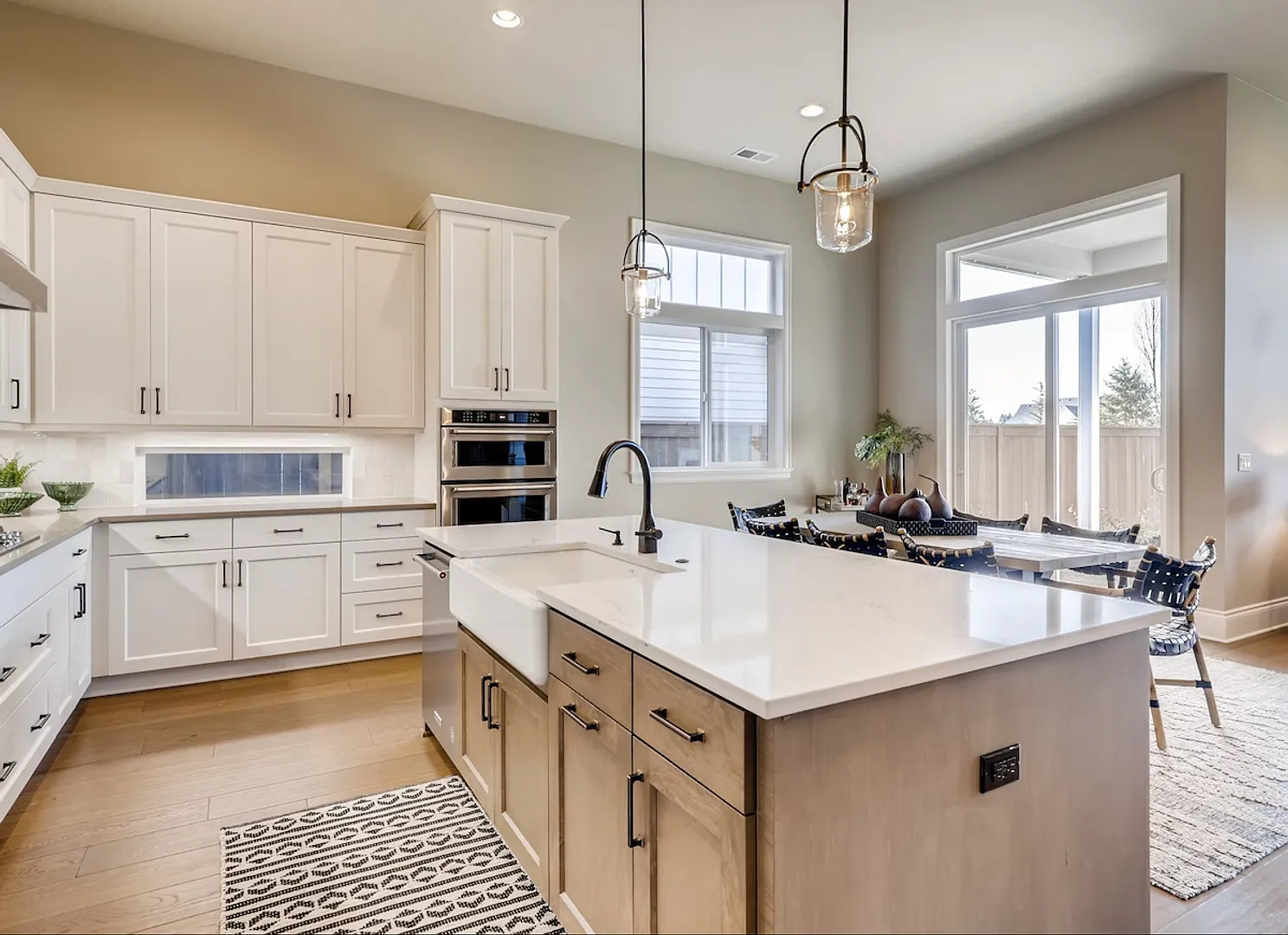 Stunning Home With Luxury Finishes in Wilsonville's Premiere Neighborhood, Stafford Meadows Maste... — Photo 3