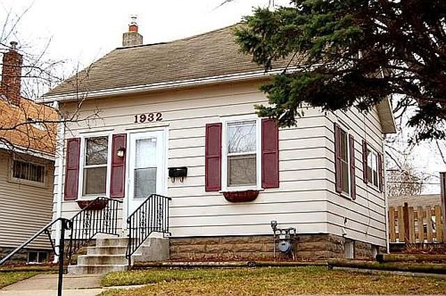 1st image of 1932 Sherwood Ave