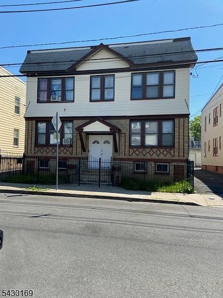 1st image of 328 Ellery Ave