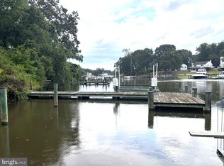 1326 Edna Rd, Pasadena, MD 21122