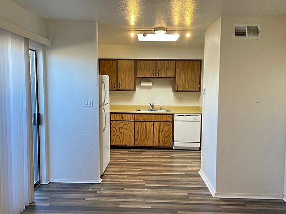 2nd image of 2712 Chelwood Park Blvd NE #A