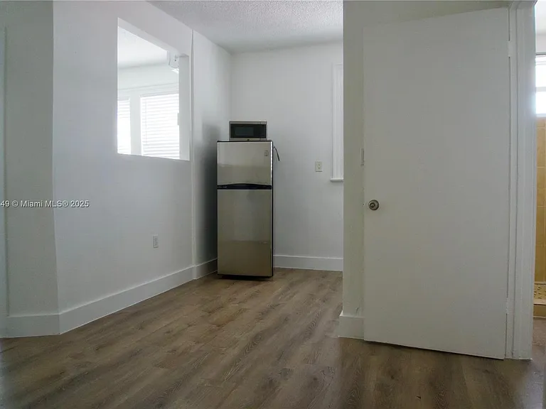 500 SW 6th Ct #104 — Photo 3