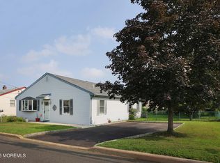 358 Shadynook St, Keyport, NJ 07735