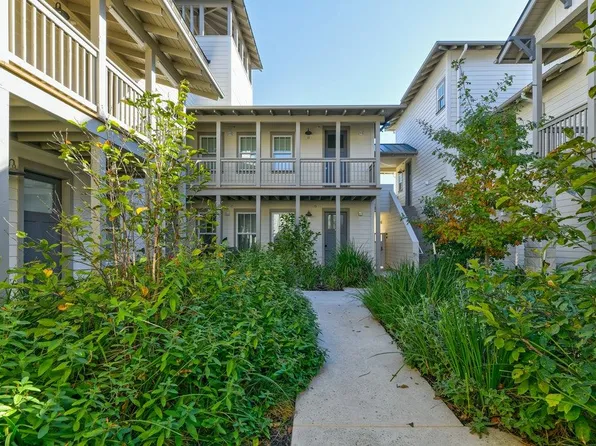 215 Rock St APT 2, Georgetown, TX 78626