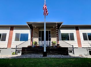 2 Beaver Creek Rd, Sheridan, WY 82801