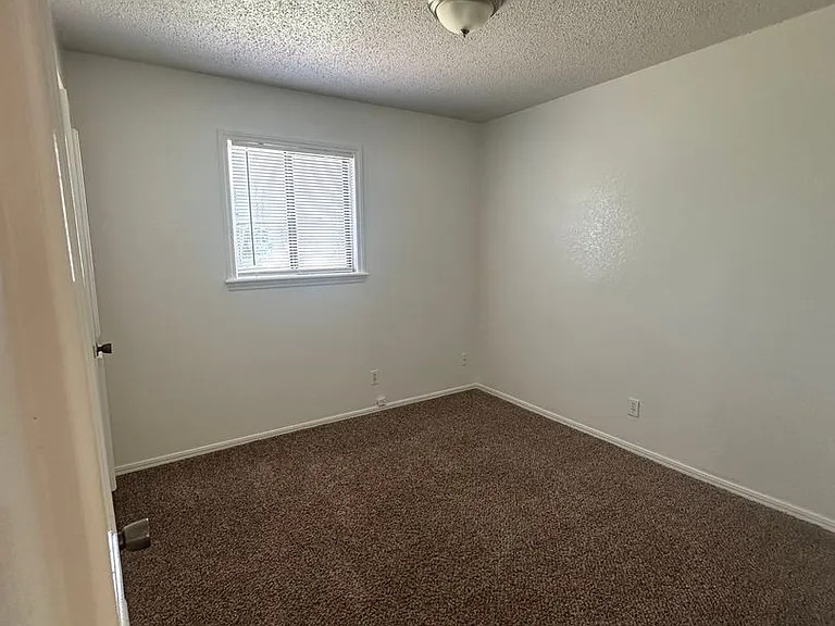 1705 Melody Dr — Photo 17