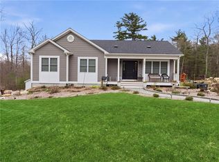 380 Ledge Rd, Coventry, RI 02816