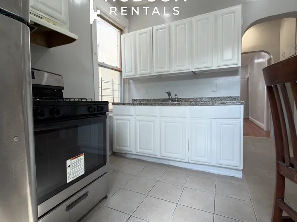126 Bergen Ave, Jersey City, NJ