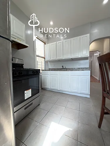 126 Bergen Ave #2 Photo 1