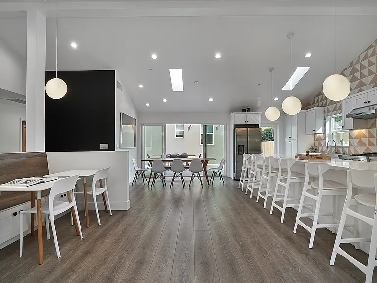 2712 Westwood Blvd — Photo 7