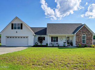304 Forbes Ln, Jacksonville, NC 28540