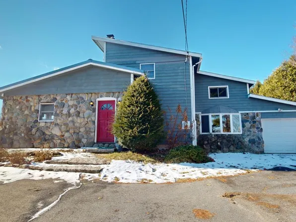 97 Madawaska Road, Palmyra, ME 04965