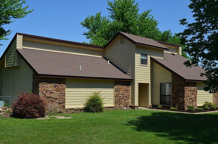 Front (left view)