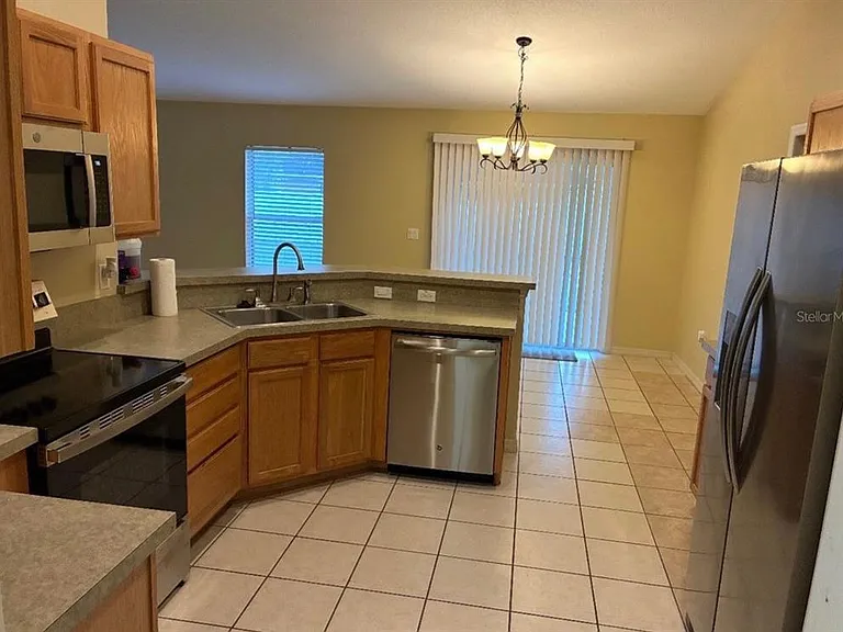8040 SW 128th Loop — Photo 2