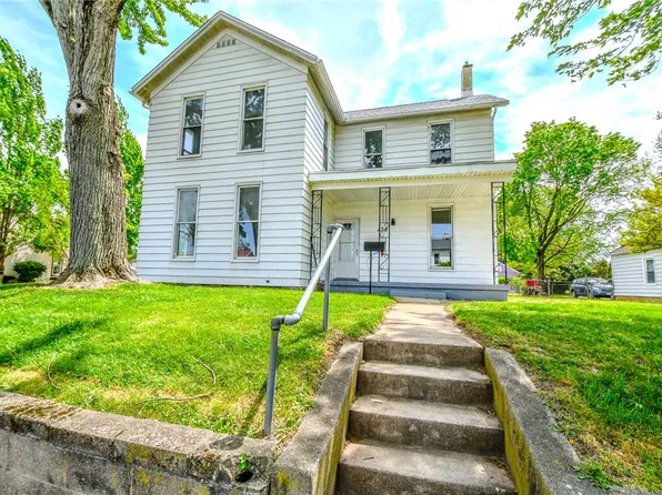 138 E Main St, West Carrollton, OH 45449