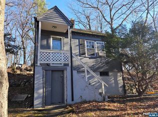 3 Elm St, Wanaque, NJ
