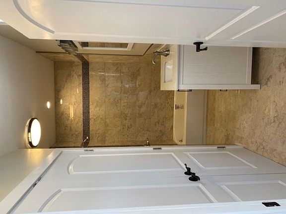 2nd image of 678 Bergen Ave APT 2