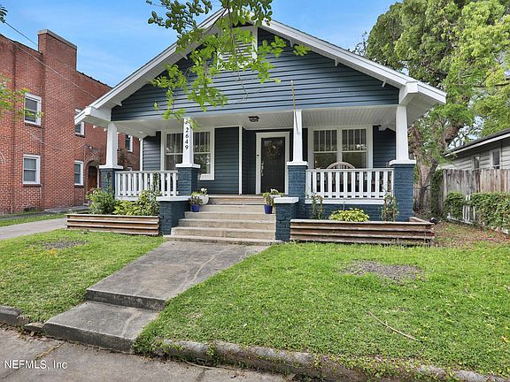 4th image of 2649 COLLEGE Street