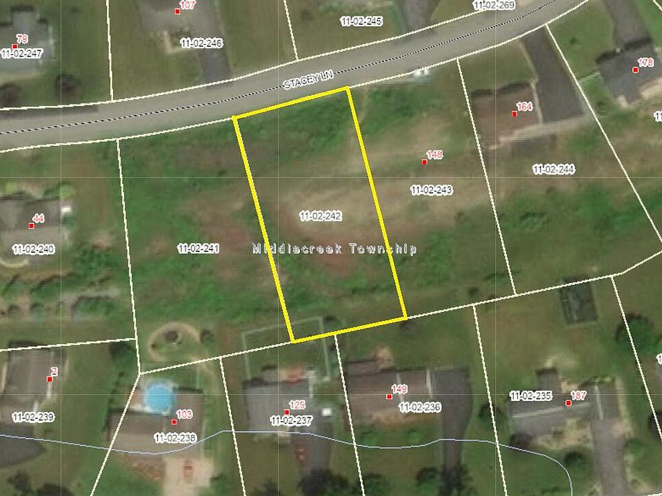 2nd image of 17 Stacey Ln