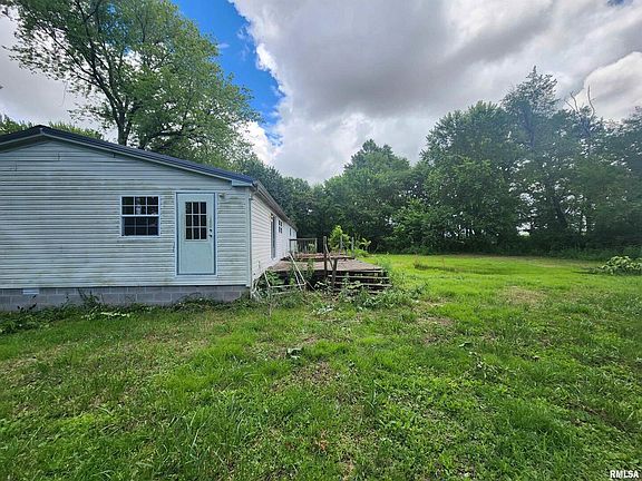 4th image of 22194 Black St