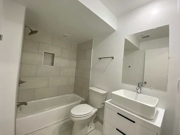 3932-36 Mount Vernon St #9 — Photo 5