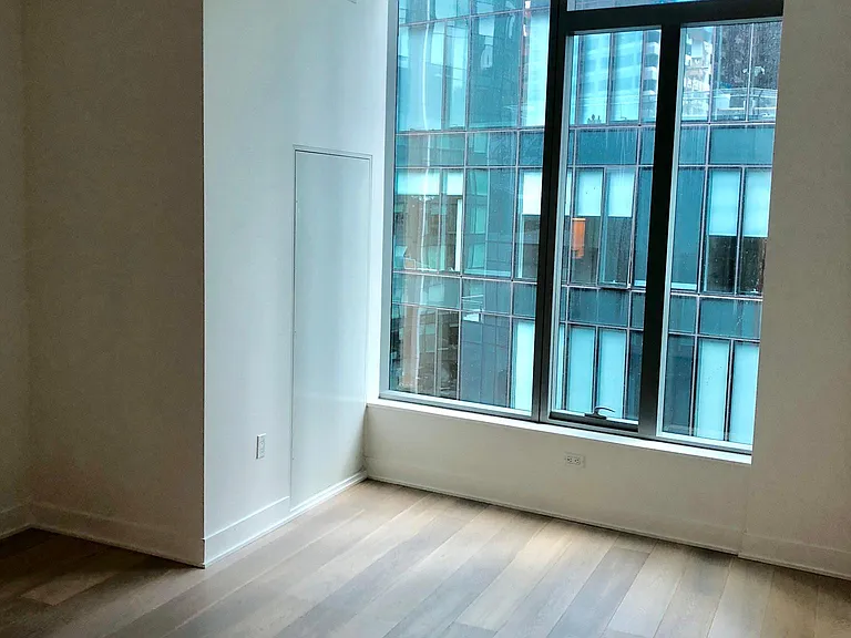 318 Main St #8 — Photo 30