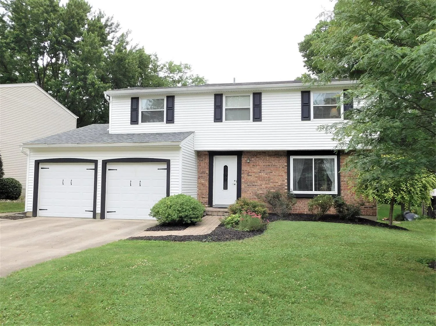 8876 Penfield Way photo 1