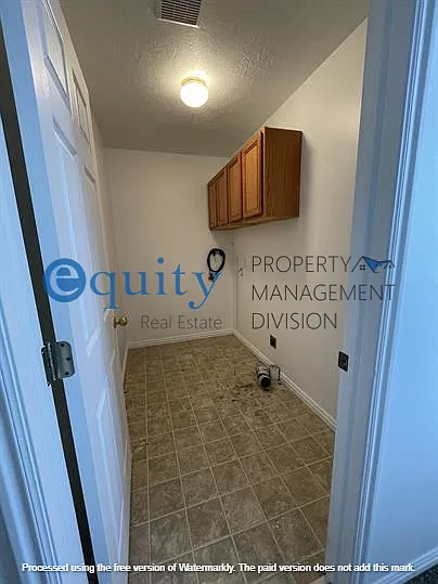 272 E Fort Union Blvd — Photo 13