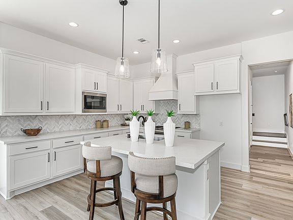 4th image of 3253 Royal Oaks Hollow Ln