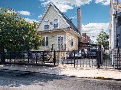 200 McKinley Ave, Brooklyn, NY, 11208