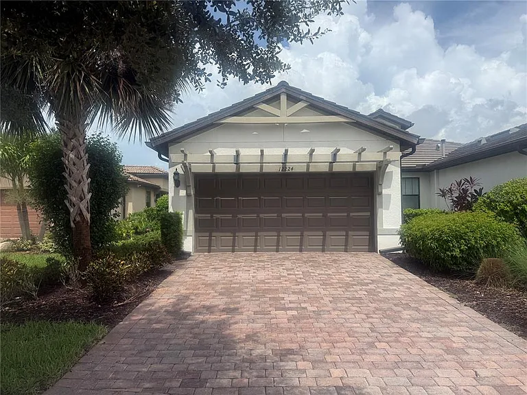 12224 Marsh Pointe Rd — Photo 2