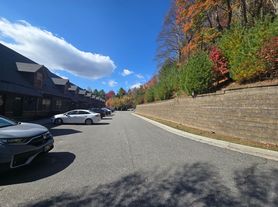 Forrest Edge Townhomes! - 4bd/4ba: Centrally Located! Upscale Student Living!, 4 br / 4.0 ba, $840