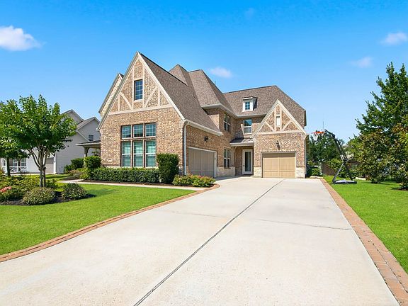 3rd image of 2033 Bluestem Dr