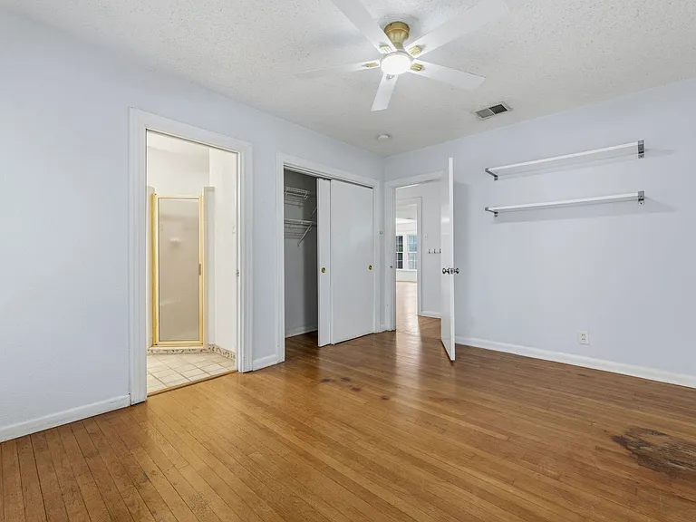 3810 Avenue H — Photo 25