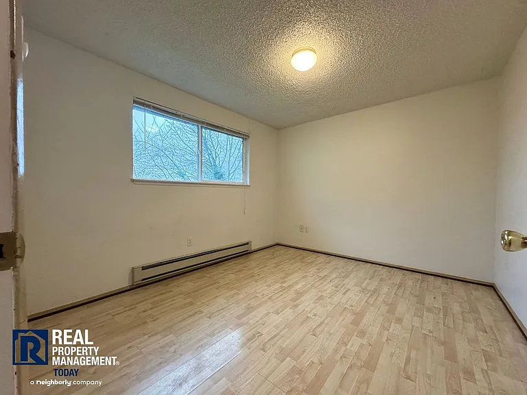 DB&D Realty LLC - 4016 — Photo 20
