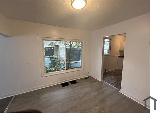 419 Brooklyn Ave — Photo 3
