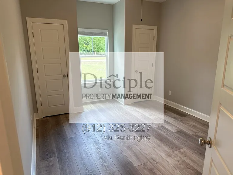 79 Ennis Rd — Photo 23