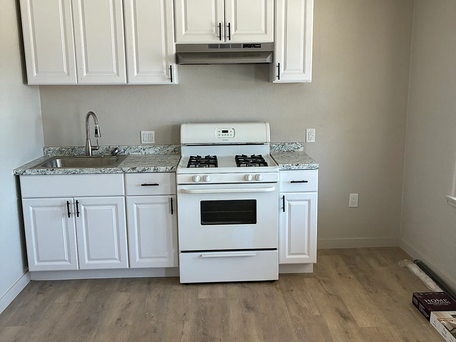 2 bed, 600 sqft, $1,350 — Photo 2