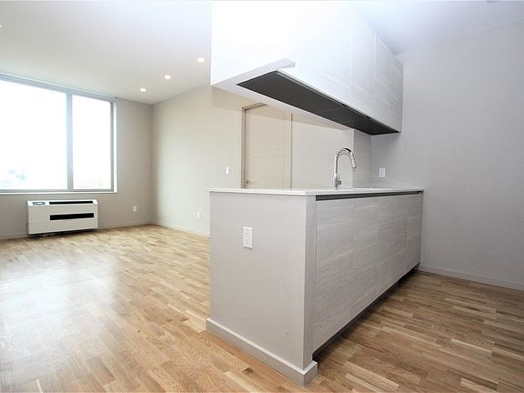 3rd image of 1511 Bedford Ave #4E